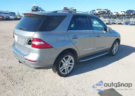 2015 Mercedes-Benz Ml 350 z USA, uszkodzony, nr VIN 4JGDA5JB9FA598759